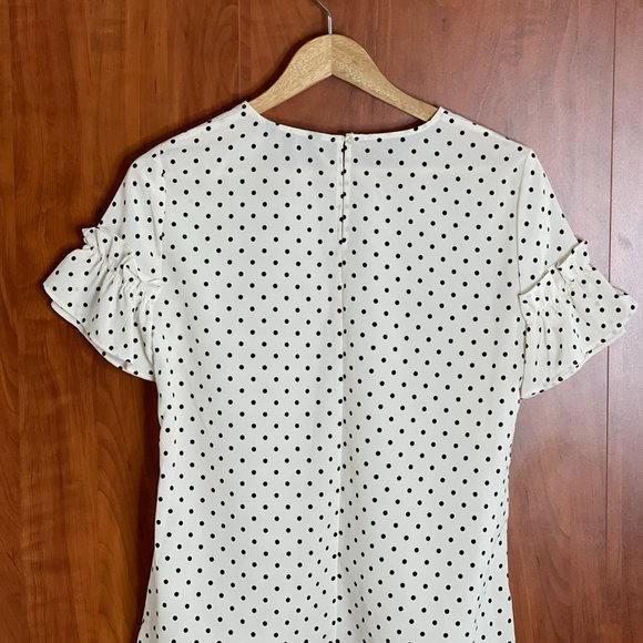 Banana Republic Ruffle Short Sleeve Top - Picture 2 of 4